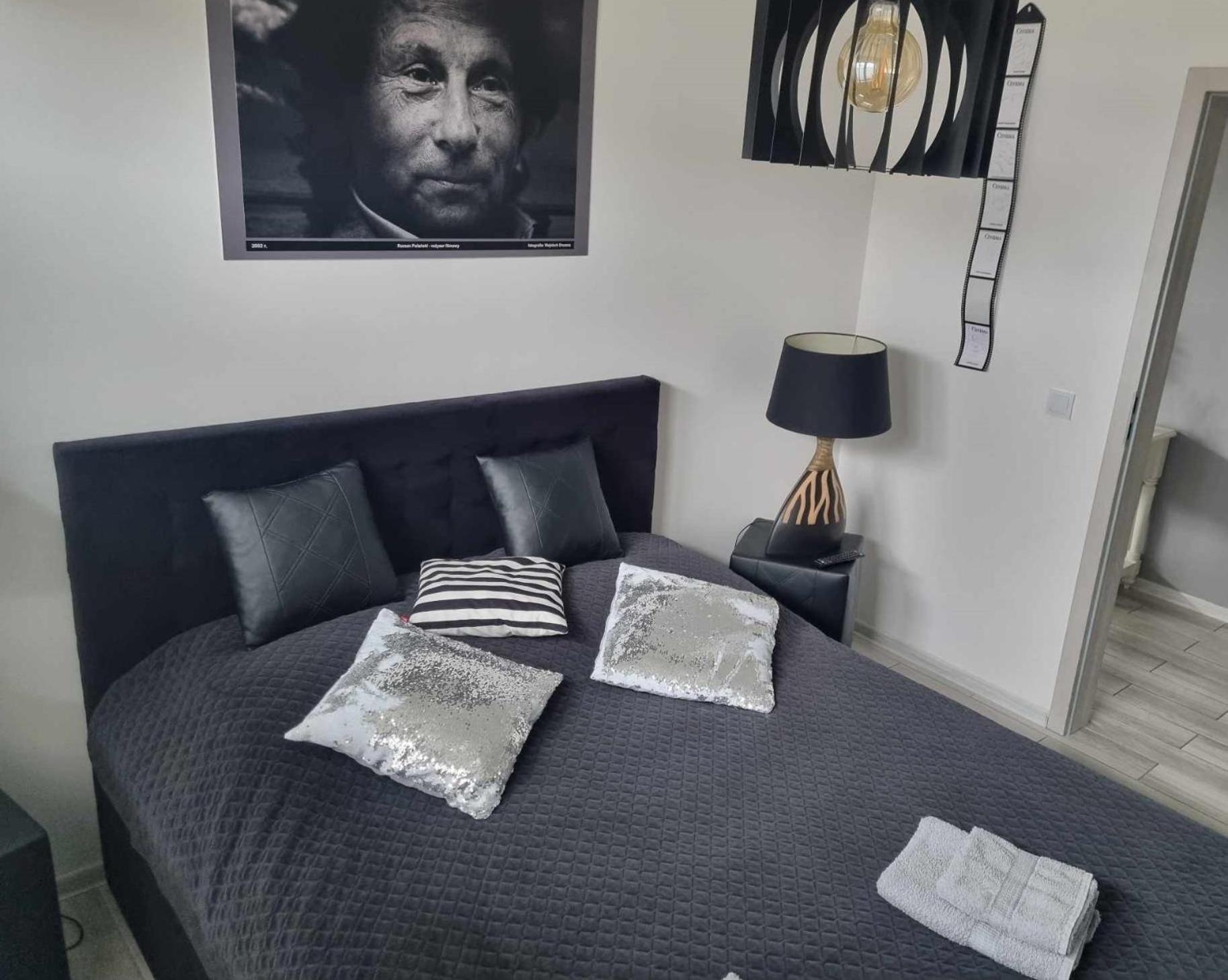 Apartament Cinema Миелно Екстериор снимка