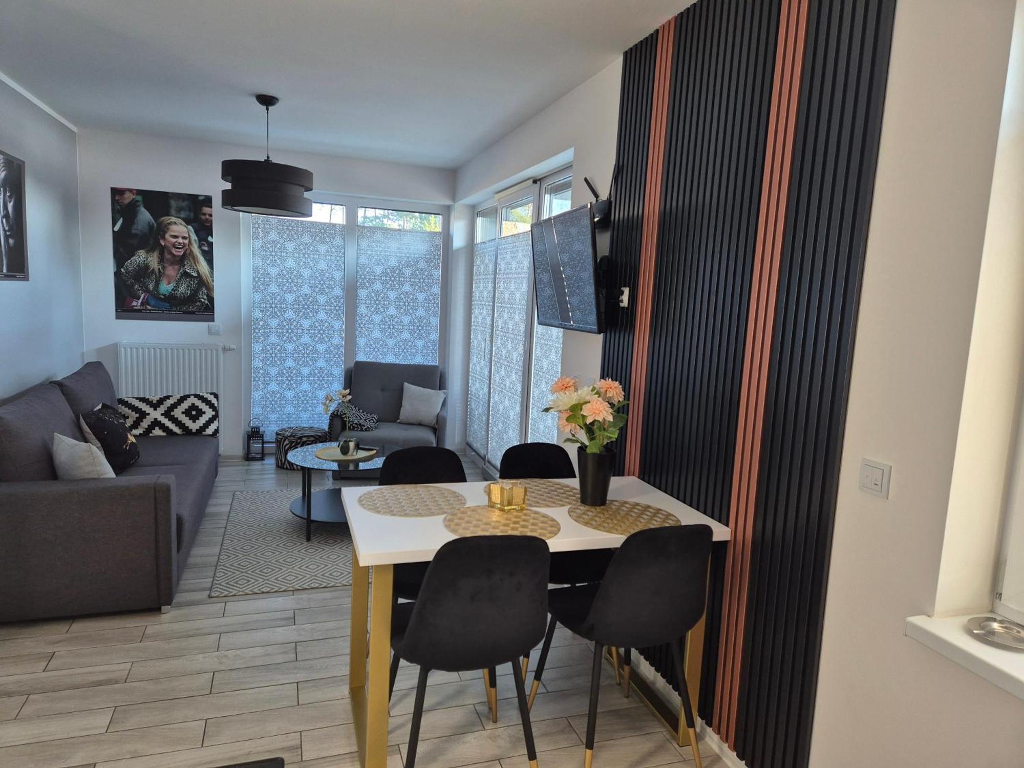 Apartament Cinema Миелно Екстериор снимка
