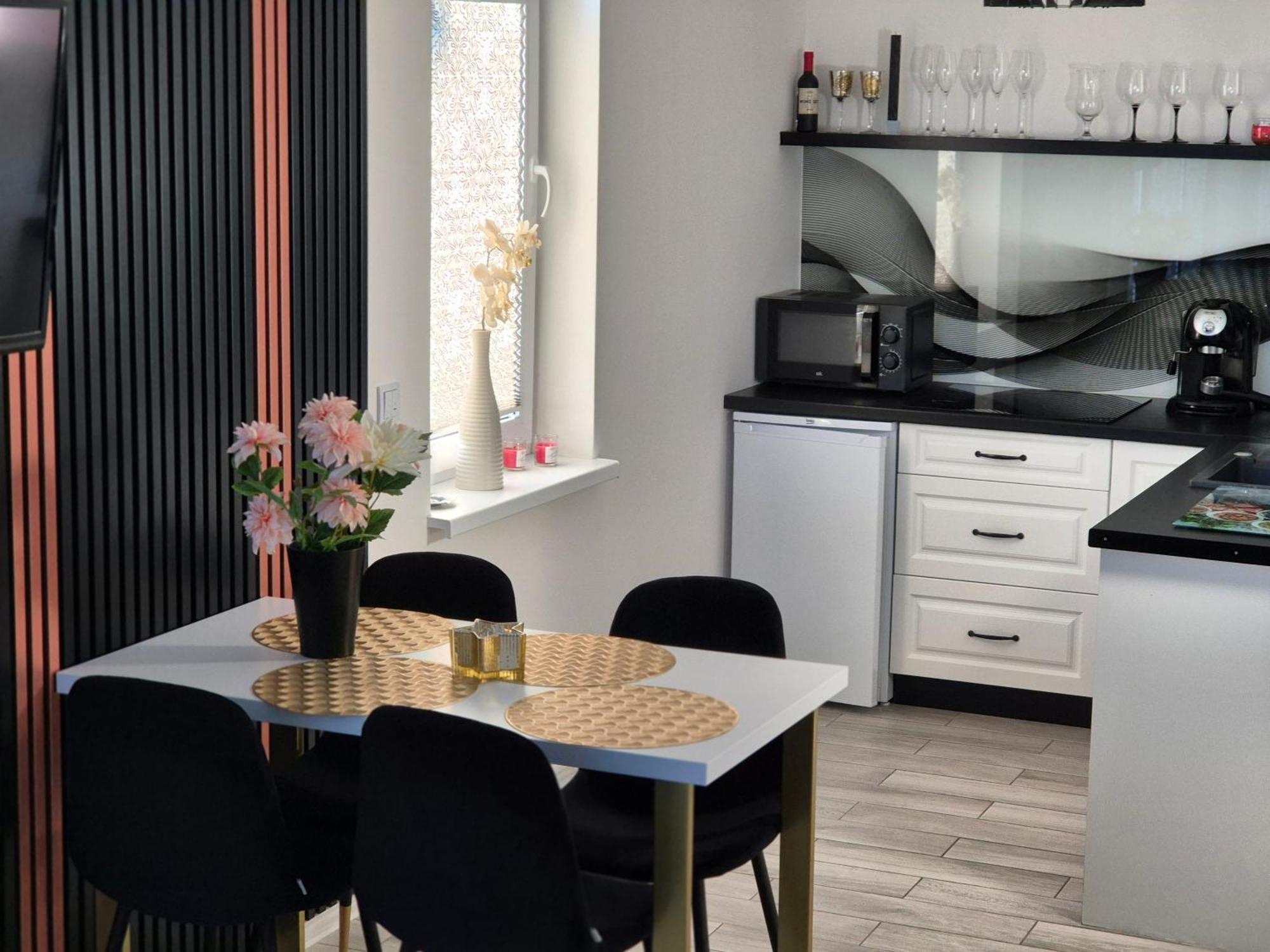 Apartament Cinema Миелно Екстериор снимка